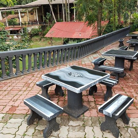 Xcape Resort Taman Negara Kuala Tahan Exterior foto