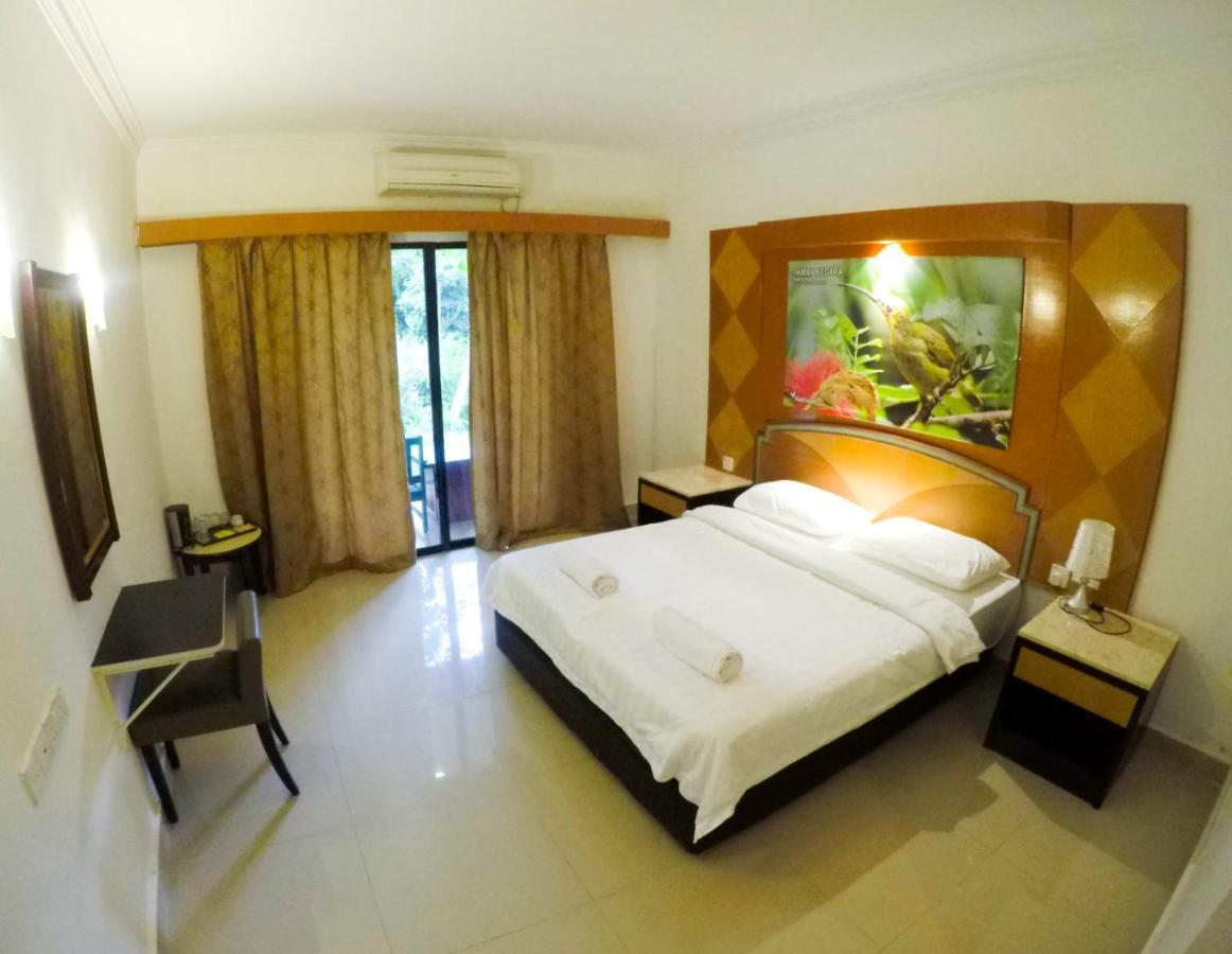 Xcape Resort Taman Negara Kuala Tahan Exterior foto
