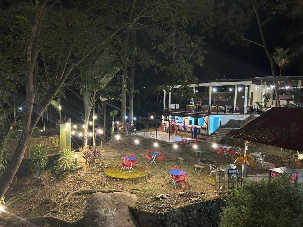 Xcape Resort Taman Negara Kuala Tahan Exterior foto