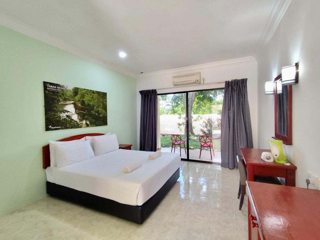 Xcape Resort Taman Negara Kuala Tahan Exterior foto