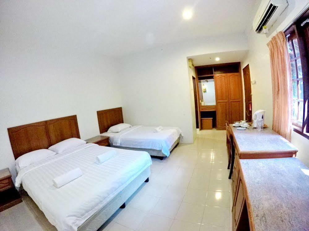 Xcape Resort Taman Negara Kuala Tahan Exterior foto