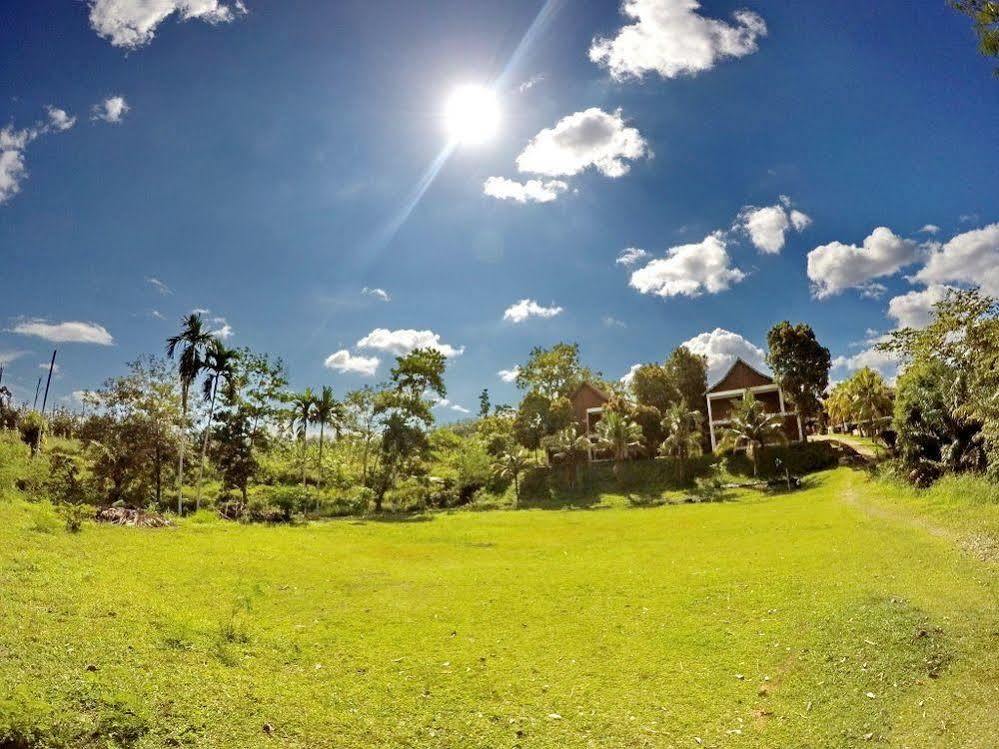 Xcape Resort Taman Negara Kuala Tahan Exterior foto
