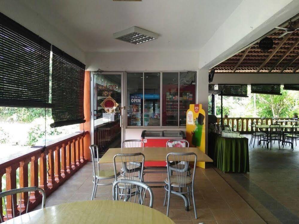 Xcape Resort Taman Negara Kuala Tahan Exterior foto