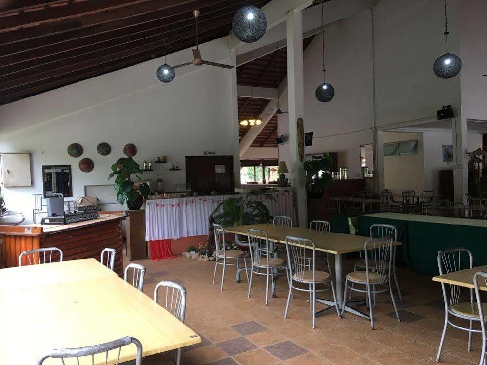 Xcape Resort Taman Negara Kuala Tahan Exterior foto